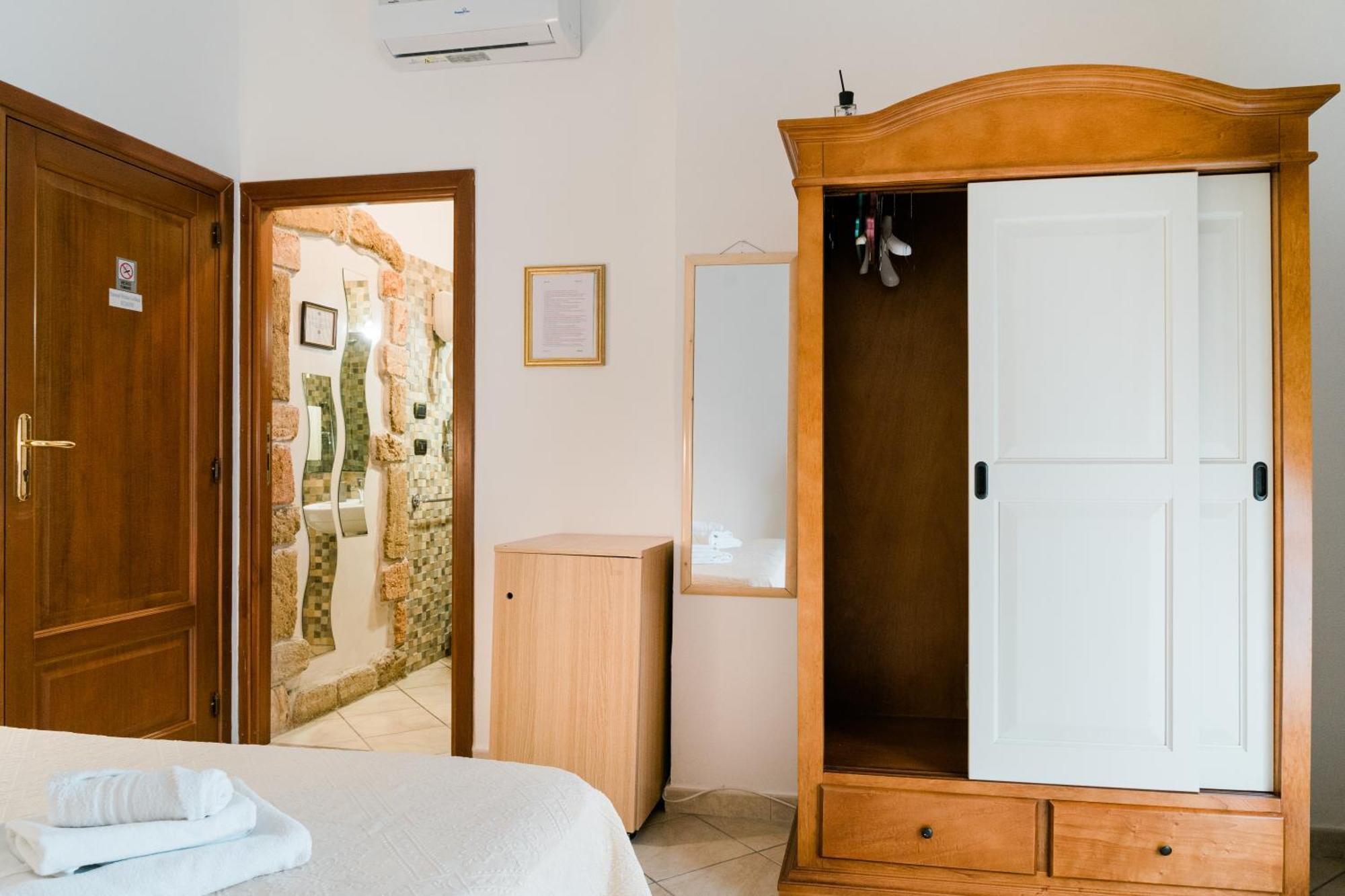 Hotel La Marmora à Alghero Extérieur photo