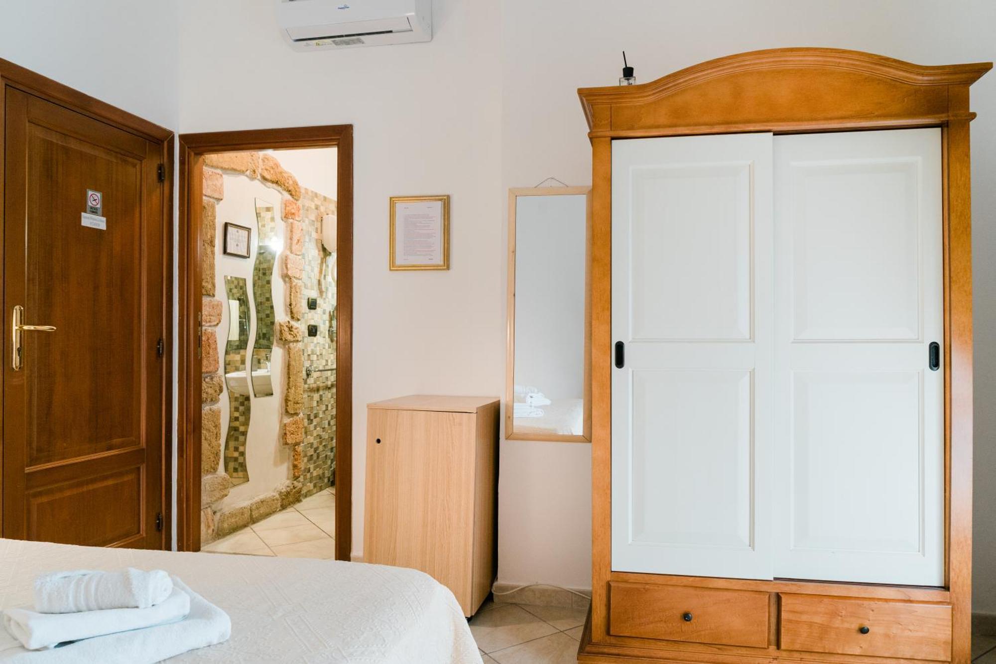 Hotel La Marmora à Alghero Extérieur photo
